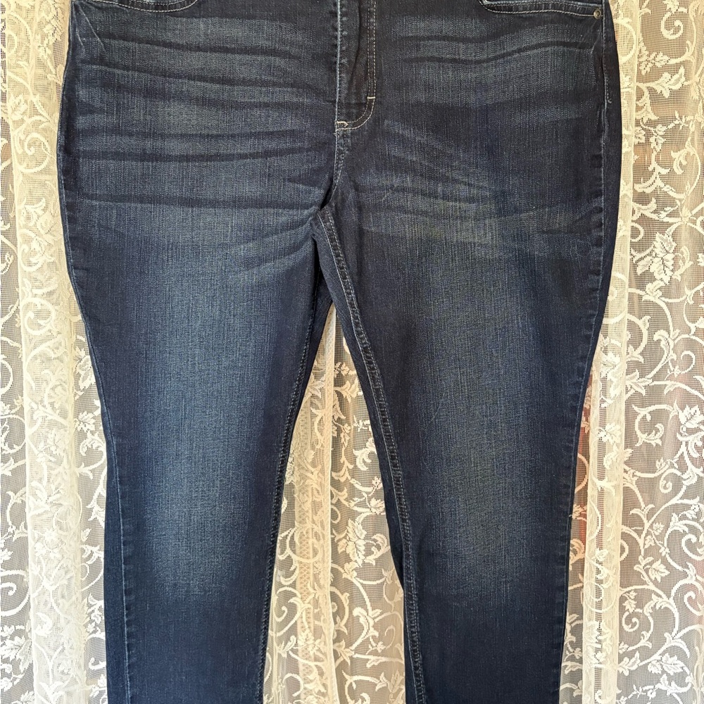 Lee Dark Blue Ankle Jeans